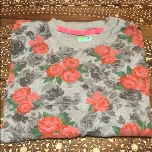 Stella McCarthy rose 🌹 T shirt